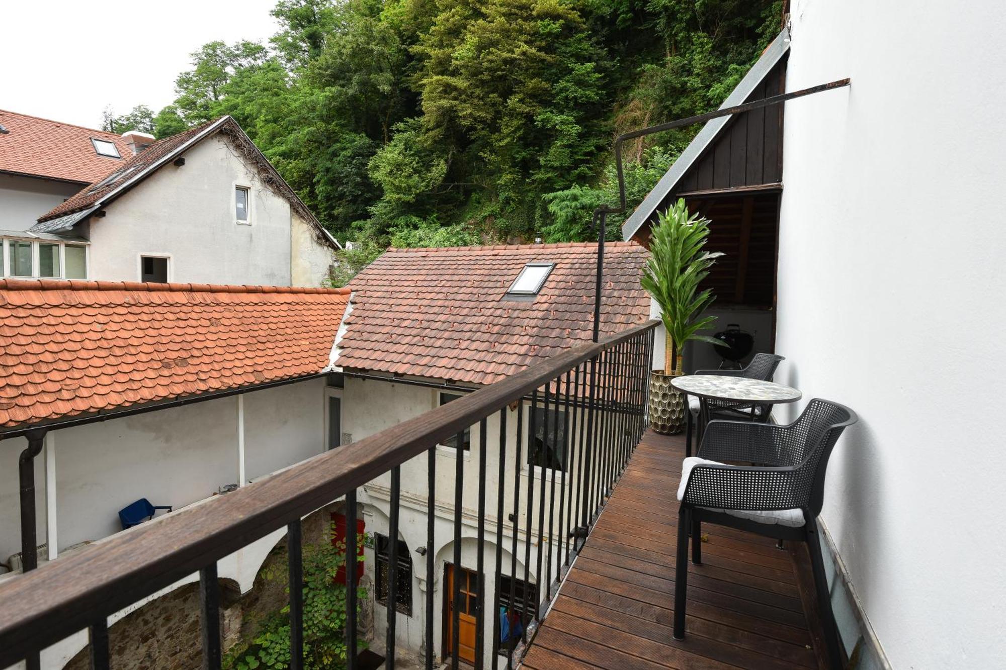 Apartma Neoclassical Luxury *
