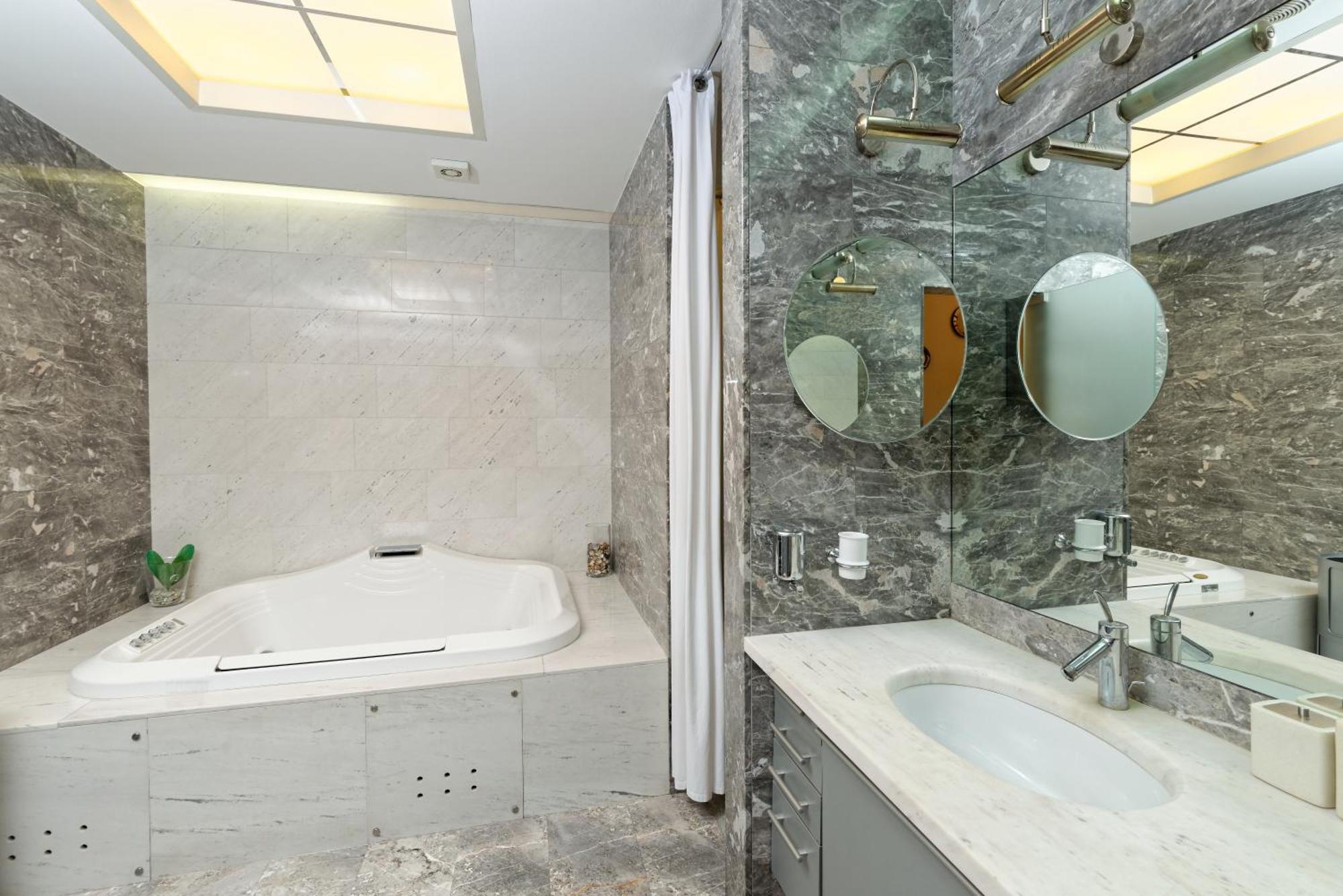 Neoclassical Luxury Appartamento Lubiana