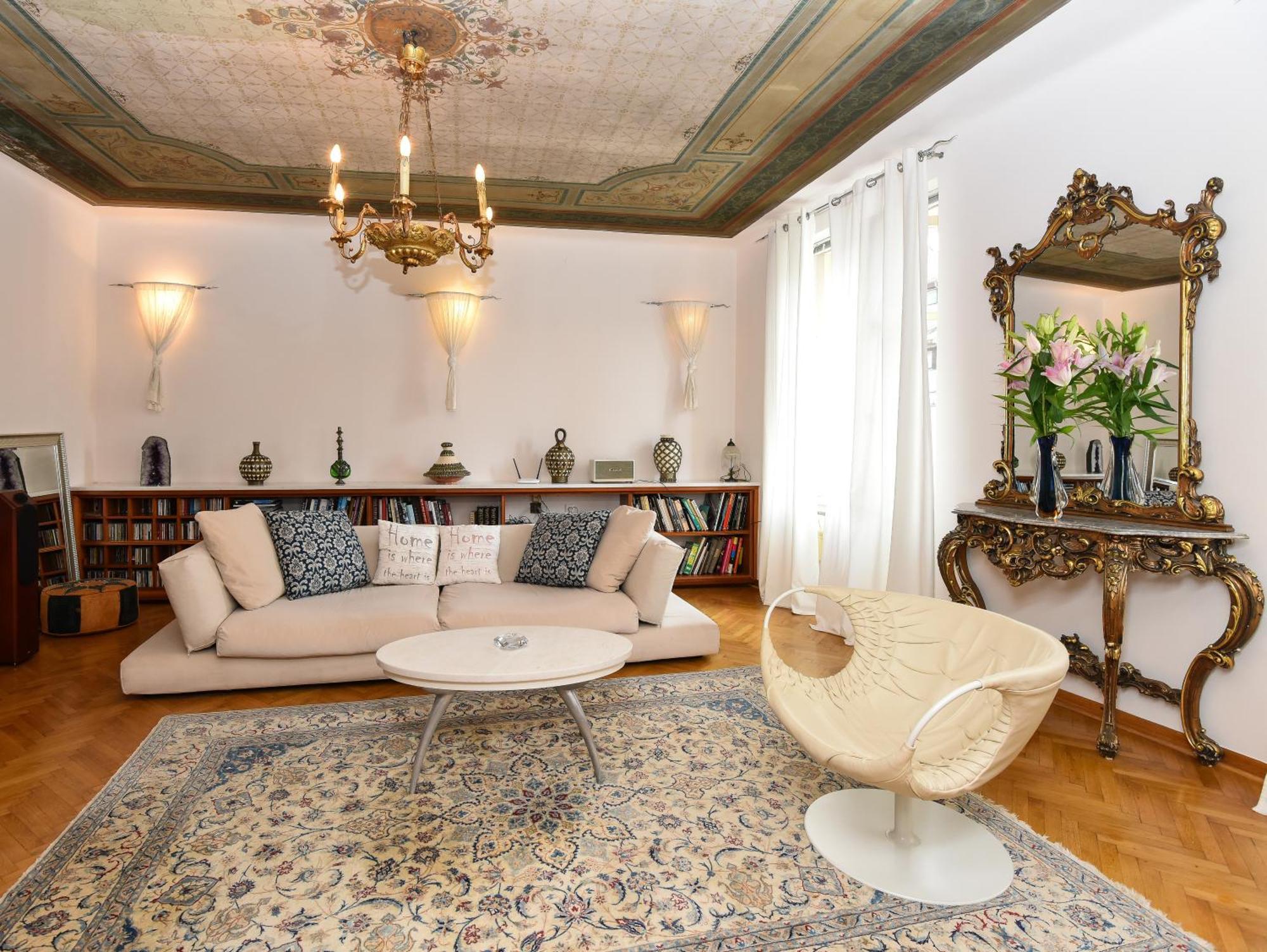 Appartamento Neoclassical Luxury *